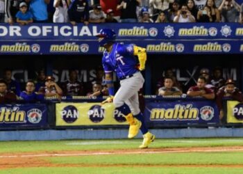 El perreo de Acuña Jr terminó en retiro del béisbol y en pelea colectiva en las tribunas