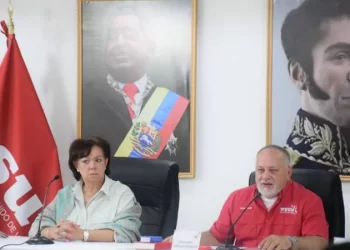 Diosdado Cabello: Leopoldo López y Julio Borges son unos “prancitos” de la política
