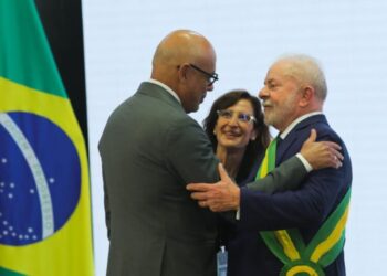Jorge Rodríguez está en Brasil para reunirse con el presidente Lula Da Silva