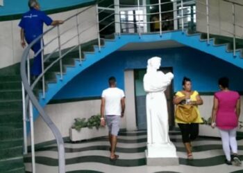 Sistema de salud cubano en el ojo del huracán tras la muerte de ocho bebés