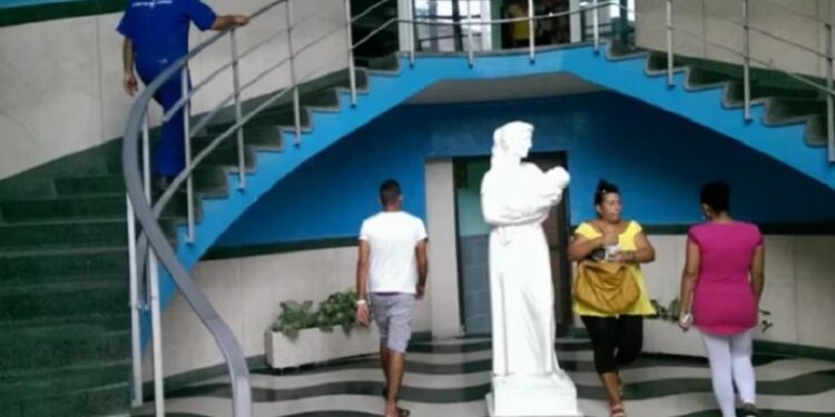 Sistema de salud cubano en el ojo del huracán tras la muerte de ocho bebés