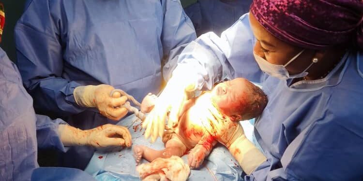 Damián Tua es el nombre del primer bebé carabobeño nacido este 2023