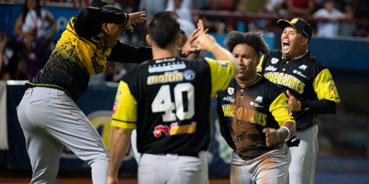 Magallanes sigue vivo: triunfo naviero en visita a Barquisimeto