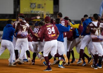 La nave materializó gran remontada y dejó en el terreno a Tigres