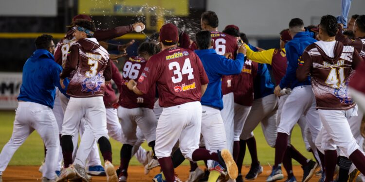 La nave materializó gran remontada y dejó en el terreno a Tigres