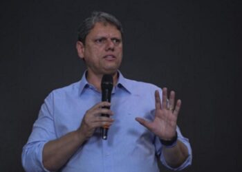 Gobernadores de los 27 estados de Brasil asumen y esperan reunión con Lula