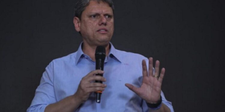 Gobernadores de los 27 estados de Brasil asumen y esperan reunión con Lula