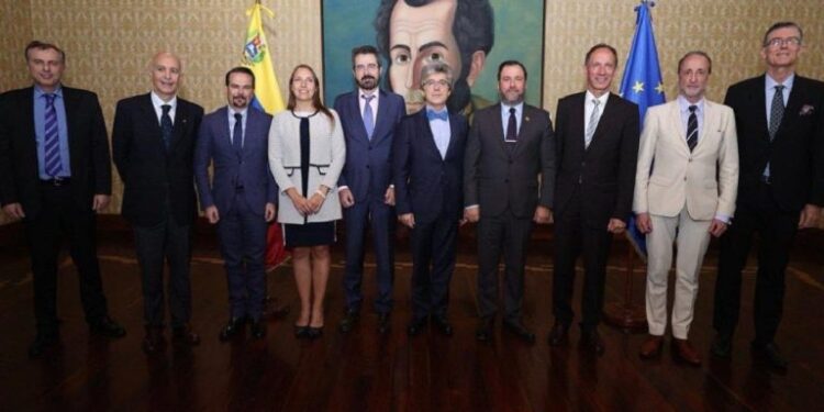 Gobierno de Maduro y la UE acuerdan reconstruir relaciones bilaterales de respeto