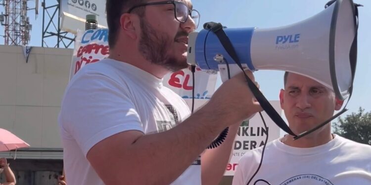 Marlon Diaz responde a concejales del PSUV: “Lucha de los maestros y trabajadores es espontánea y completamente legítima”