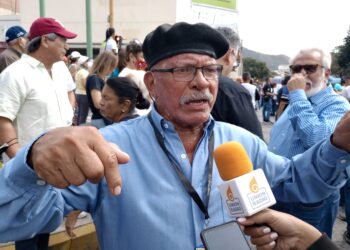 Trabajadores realizaron multitudinaria concentración en la avenida Cedeño (+fotos)