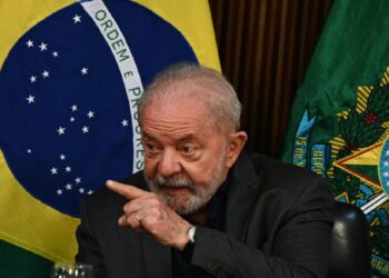 Lula empieza a limpiar de militares el Gobierno en un clima de desconfianza