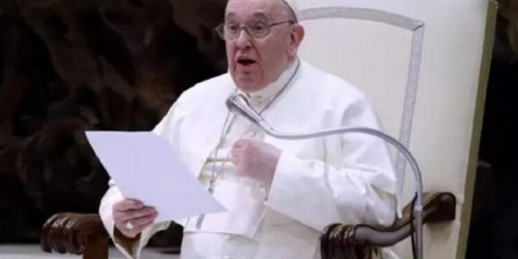 El papa pidió el fin de la violencia en Perú y exhortó al diálogo