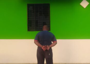 Polivalencia aprehendió a un hombre y un adolescente por intentar perpetrar un hurto en la Casa Parroquial Prebo