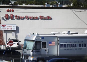 Un hombre asiático sería el presunto autor del tiroteo donde murieron 10 personas en Los Ángeles