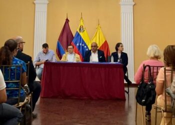 UAM inició el Programa de Formación en Gestión de Condominio en convenio con la Alcaldía de Valencia 