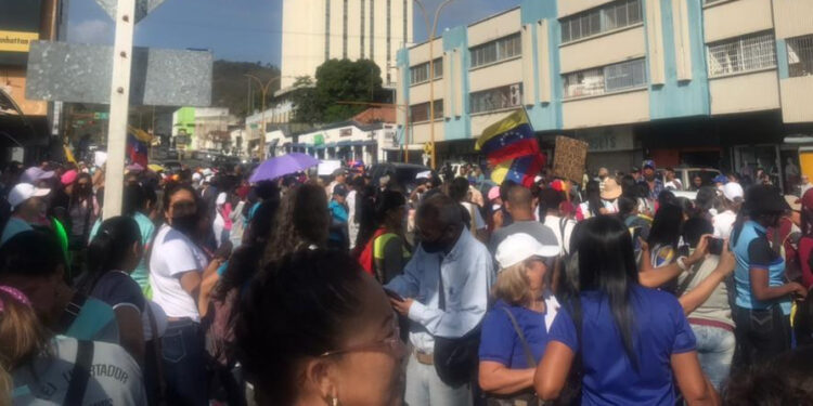 Tercer día de protestas de los educadores en Valencia
