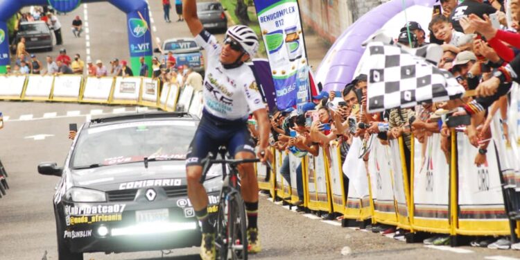 Franklin Lugo da primer golpe y es nuevo líder de la Vuelta al Táchira