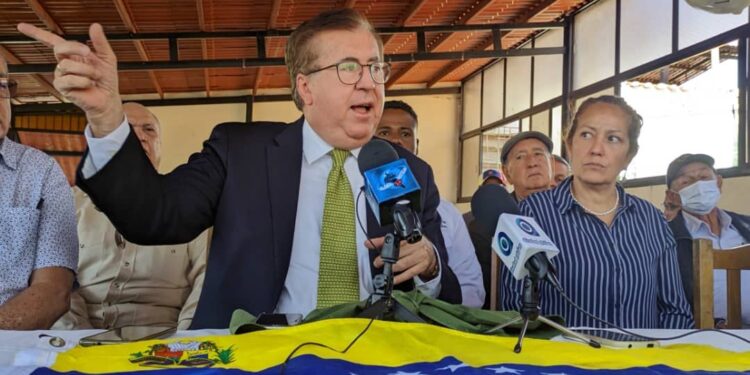 César Pérez Vivas: Los que quieran que Maduro se quede, que sigan jugando a las divisiones