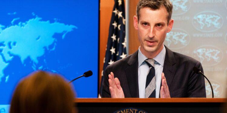 Portavoz de Estados Unidos: “Nuestro enfoque respecto a Maduro no ha cambiado, reconocemos a la Asamblea Nacional de 2015″