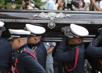 Pelé fue enterrado en una ceremonia reservada a familiares y amigos