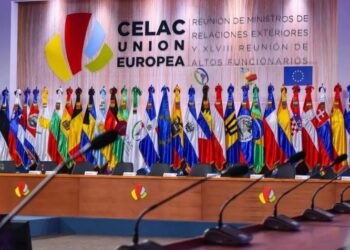 Desde Caracas Maduro llama a la Celac a unir fuerzas contra intervencionismo de EE UU