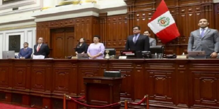 Congreso de Perú con nueva hora para el debate de adelanto de elecciones