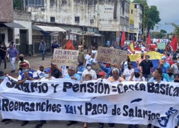 Se requieren acuerdos entre gobierno y oposición para mejorar salarios en el país