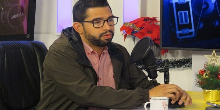 Asamblea Nacional realiza consultas para leyes de la economía comunal