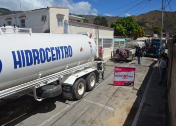 Intensifican mantenimiento de drenajes en comunidades de Naguanagua