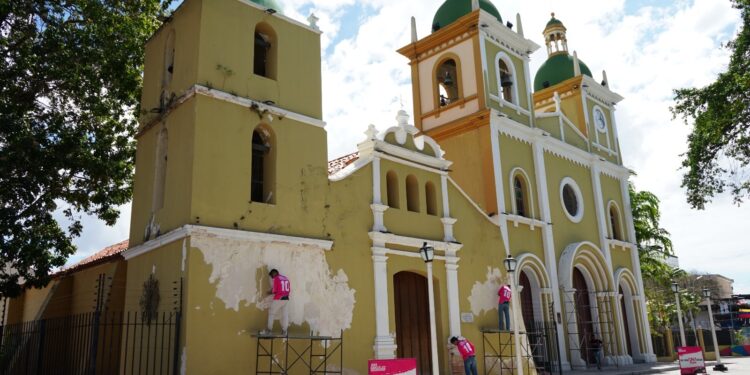 Alcaldesa de Naguanagua inspeccionó labores de reparación en el Santuario Nuestra Señora de Begoña