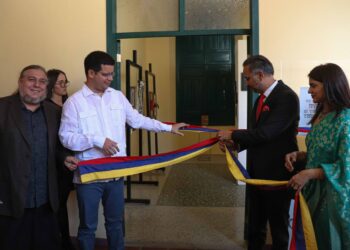 Alcalde Fuenmayor y Embajador de la India inauguraron Exposición “Del valle del indo al valle Cabriales”