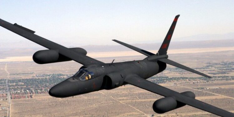 Ministro de Defensa denunció incursiones aéreas de EE UU en los últimos 30 días