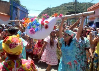 Porteños celebraron por todo lo alto 152 años del Baile de la Hamaca