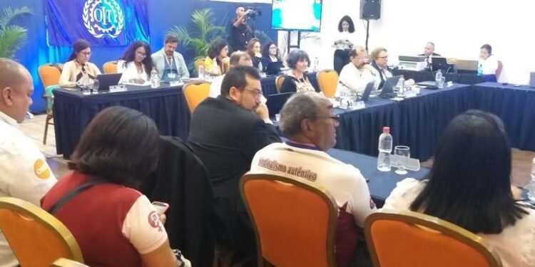 Reunión tripartita cierra sin acuerdos acerca del salario mínimo