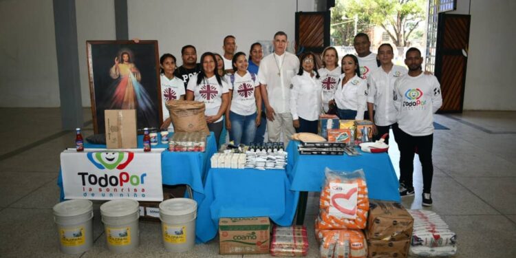 Fundación Todo por la Sonrisa de un Niño entregó donativo a comedores de Cáritas Don Bosco