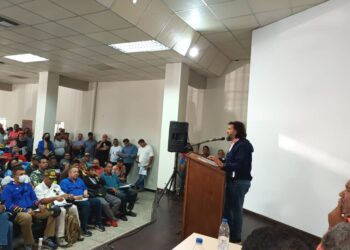 Durvelle: «La actualización de tarifas del transporte es una asignatura necesaria y urgente»