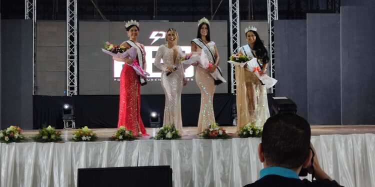 Realizan la Gala Final del Bella Señora San Diego 2023