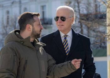 Biden visita Kyiv por sorpresa: anunció $500 millones en ayuda militar