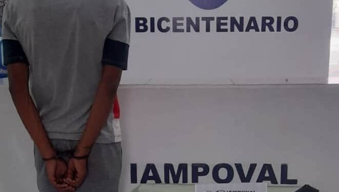 Polivalencia aprehendió a un azote de Santa Rosa con un facsímil de arma fuego y presunta marihuana