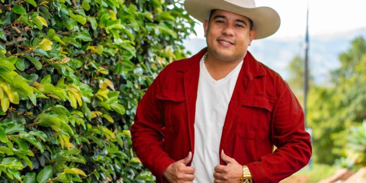 Franyer Gómez busca posicionarse como el primer tachirense de la canta criolla en las carteleras musicales de Venezuela y el mundo