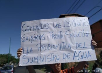 Habitantes de Los Cerritos II manifestaron por falta de agua potable