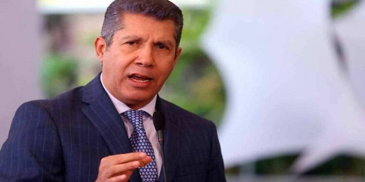 Henri Falcón reitera apoyo a las primarias y no se postulará