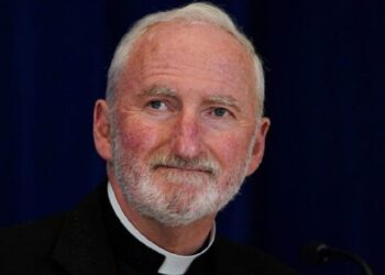 El obispo auxiliar de Los Ángeles es asesinado a balazos