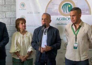 Manuel Rosales: «yo soy un hombre que participa en todo y por supuesto que estaré en todo»