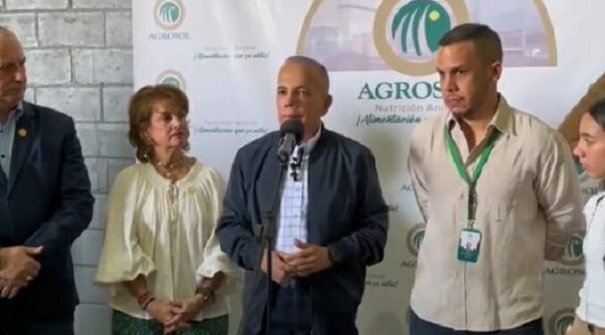 Manuel Rosales: «yo soy un hombre que participa en todo y por supuesto que estaré en todo»