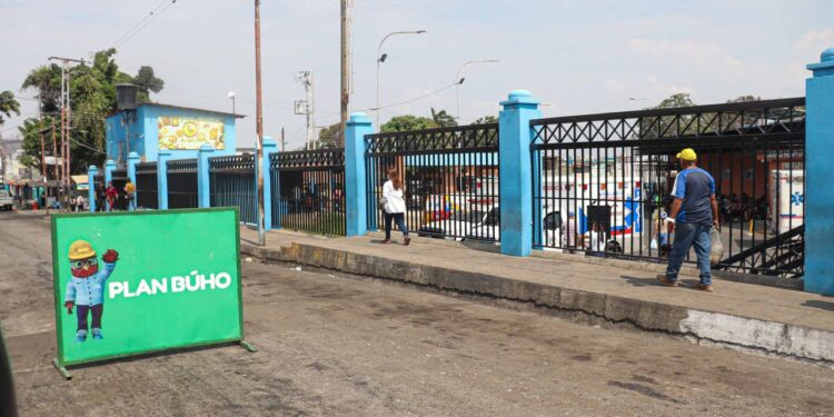 Alcalde Fuenmayor supervisó trabajos de asfaltado en los alrededores de la CHET