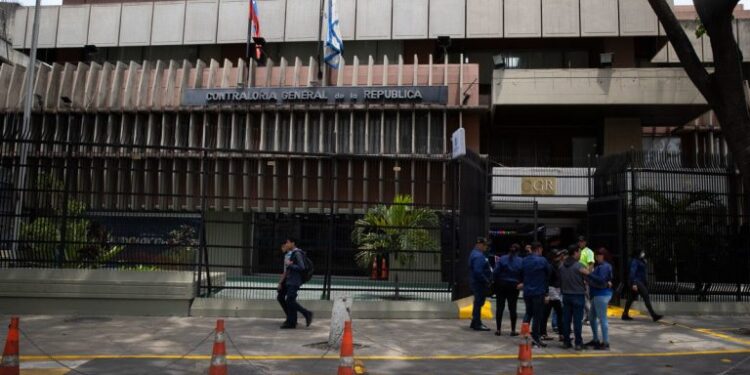 Procesos judiciales exprés para funcionarios detenidos por corrupción