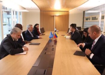 Gobierno de Maduro ratifica a Acnur su compromiso con los refugiados