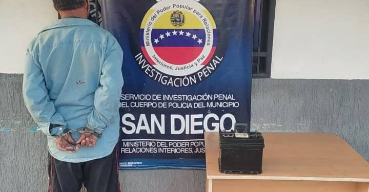 Policía de San Diego aprehendió a hombre luego de hurtar en un local