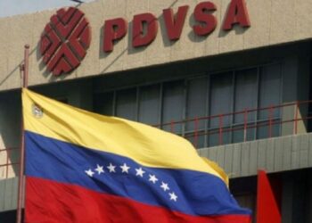 Maduro suspende comité de reestructuración de Pdvsa para auditar sus cuentas